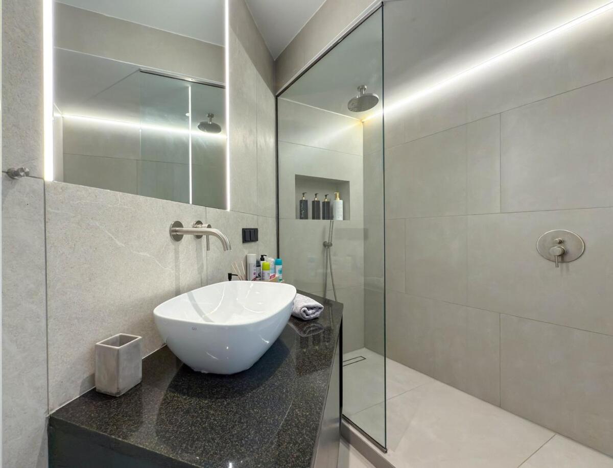 Ferienwohnung Luxury Sea View Retreat Thessaloniki Exterior foto